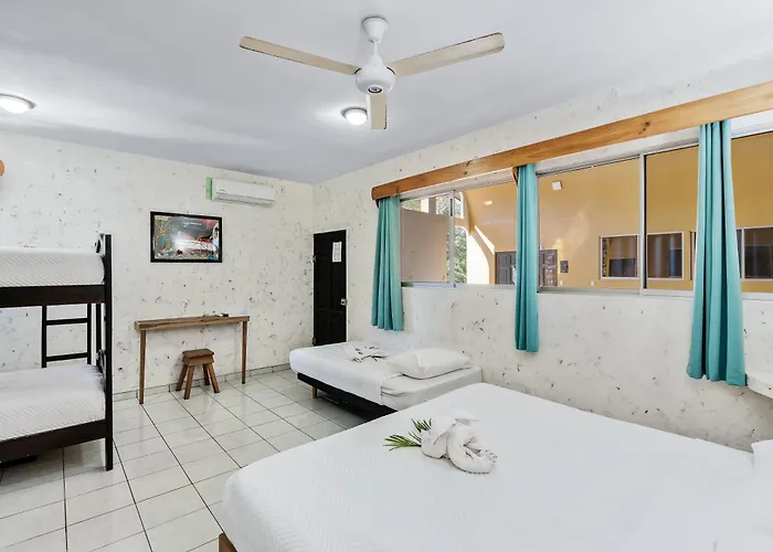 Hotel - 1 Mi To Tamarindo